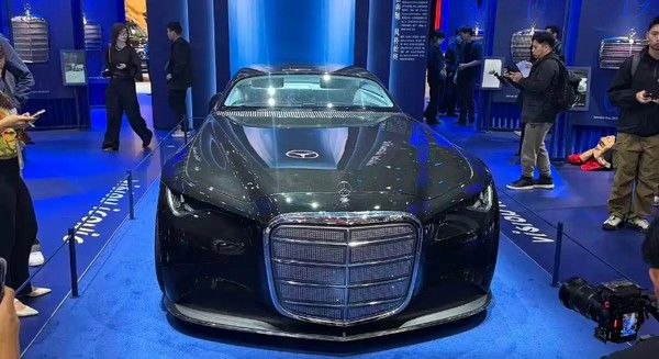 梅赛德斯-奔驰Vision Iconic概念车亮相造型独特