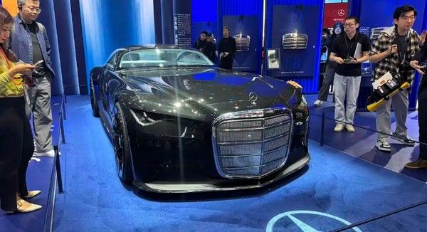 梅赛德斯-奔驰Vision Iconic概念车亮相造型独特