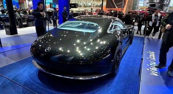 梅赛德斯-奔驰Vision Iconic概念车亮相造型独特