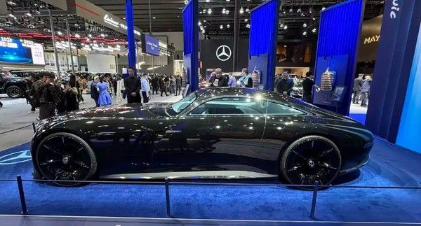 梅赛德斯-奔驰Vision Iconic概念车亮相造型独特