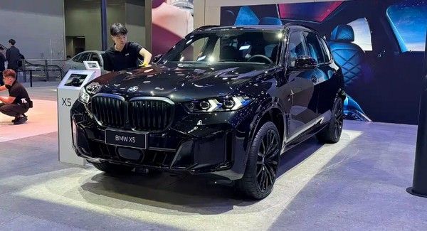 2026款宝马X5亮相新车11月20日上市价格参数配置
