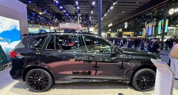 2026款宝马X5亮相新车11月20日上市价格参数配置