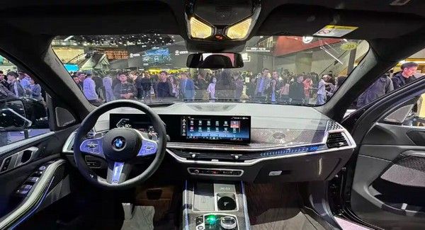 2026款宝马X5亮相新车11月20日上市价格参数配置