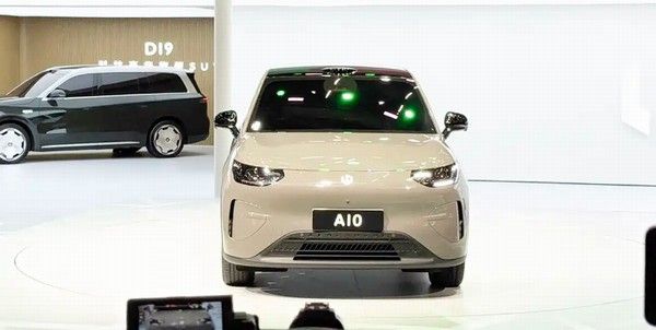 零跑A10纯电动小型SUV价格参数配置2026年上市