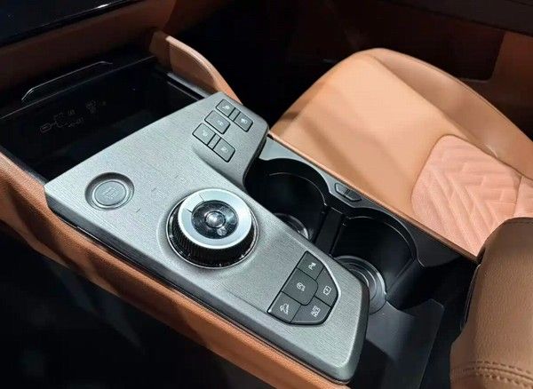 新款起亚狮铂拓界将亮相新车将于2026年正式上市