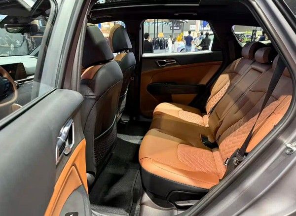 新款起亚狮铂拓界将亮相新车将于2026年正式上市