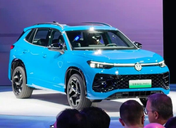 一汽-大众全新探岳L PHEV正式亮相插混价格参数配置