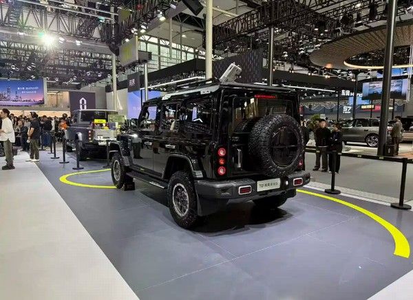 212 T01长风柴油版车型正式首发亮相外观更野性硬派