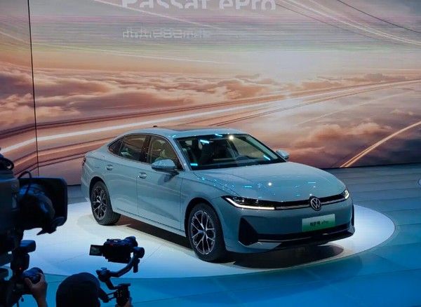 上汽大众帕萨特epro亮相采用全新一代PHEV平台