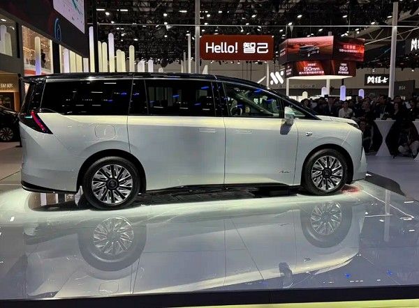 别克旗舰级MPV至境世家新车定位新能源中大型MPV