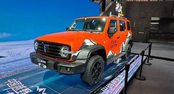 坦克300极地版亮相被授予中国南北极考察选用产品