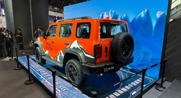 坦克300极地版亮相被授予中国南北极考察选用产品