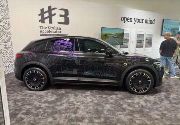 smart#3KeithHaring艺术特别版全球限量1000台