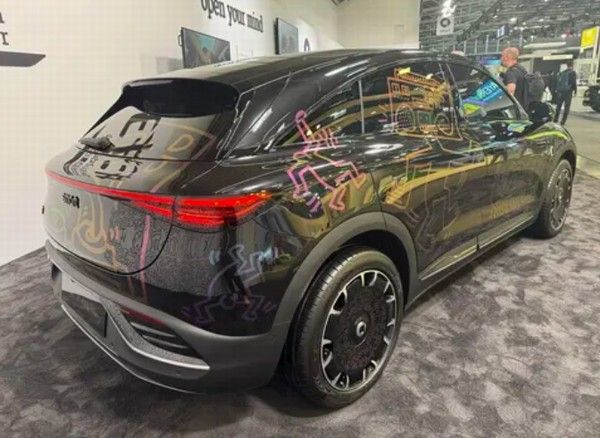 smart#3KeithHaring艺术特别版全球限量1000台