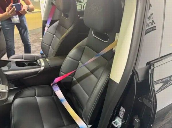 smart#3KeithHaring艺术特别版全球限量1000台