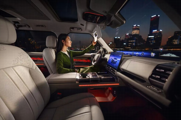 奇瑞捷途G700环塔版价格外观采用典藏“烈焰”涂装