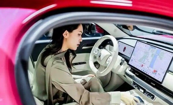 欧拉5正式亮相价格参数配置高配车型配备激光雷达