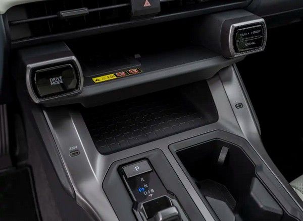 广汽丰田全新威兰达换代车型正式亮相价格参数配置