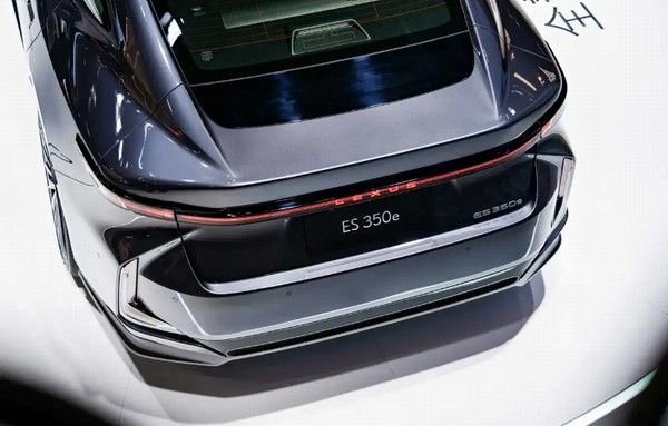 雷克萨斯中大型轿车全新一代ES将2026年4月上市
