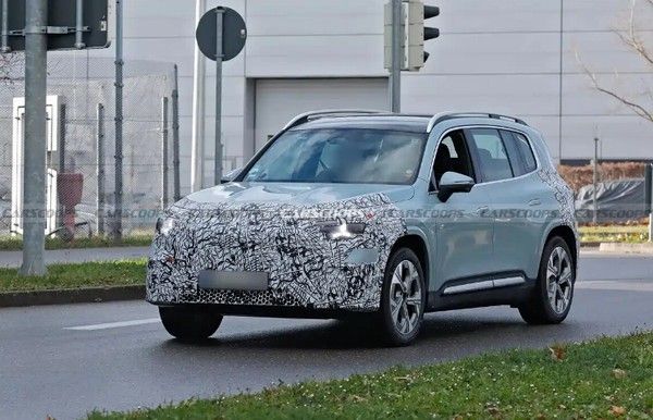 全新一代奔驰GLB谍照曝光动力将提供燃油版纯电版