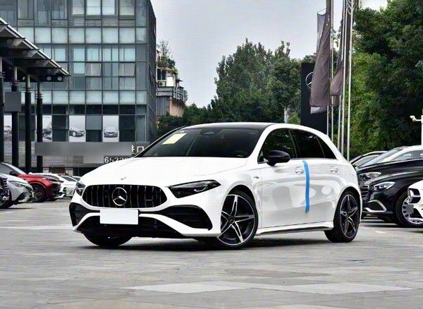 2026款奔驰A级AMG上市价格参数配置零百加速3秒