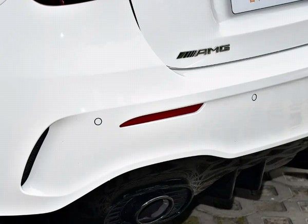 2026款奔驰A级AMG上市价格参数配置零百加速3秒