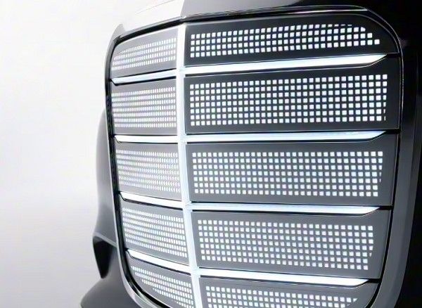 新款奔驰S级零件曝光奔驰S级将在2026年迎来改款