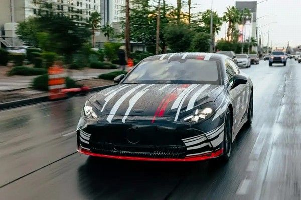 纯电版全新梅赛德斯-AMG GT四门轿跑车低伪实车图