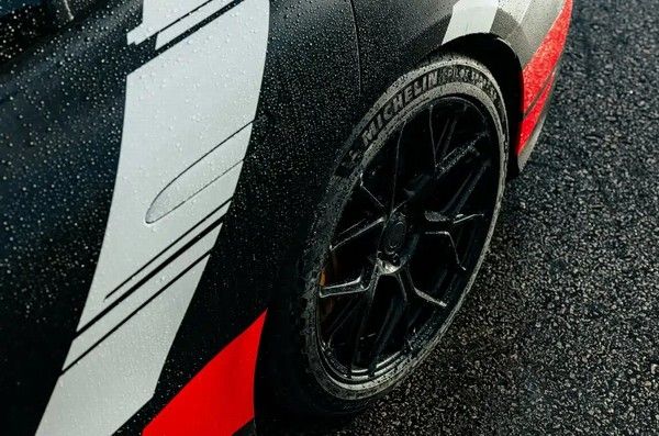 纯电版全新梅赛德斯-AMG GT四门轿跑车低伪实车图