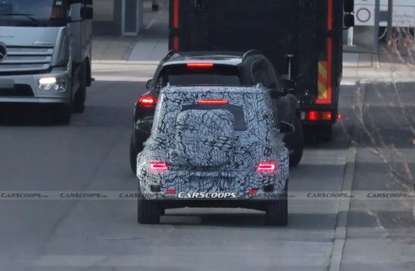 奔驰全新纯电动力系统SUV车型谍照奔驰小g即将亮相