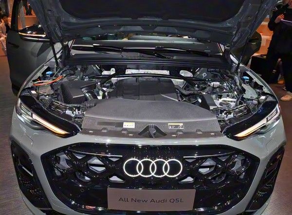 全新奥迪Q5L新车将在12月内完成上市加长125mm