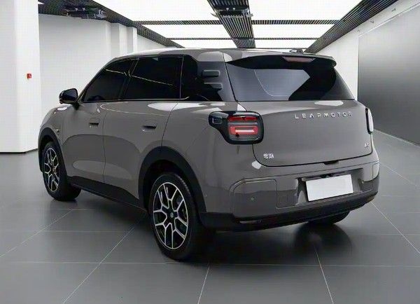 零跑A10上市时间将在2026年上市交付价格参数配置