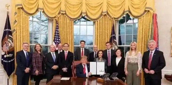 美国特朗普政府宣布启动打造AI超级大脑创世纪计划