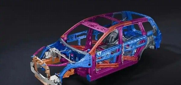 比亚迪大型suv将亮相超5.2米车长续航里程1200km