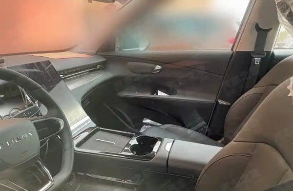 奇瑞T1Q内饰谍照预计2026年推出有望命名瑞虎5L