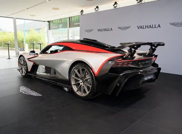 插电混动超跑阿斯顿·马丁Valhalla量产版实车国内亮相