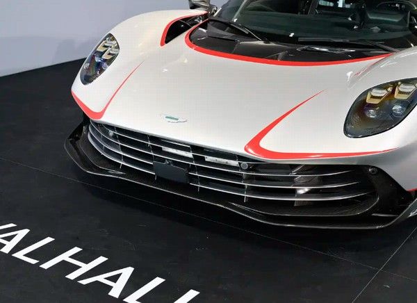 插电混动超跑阿斯顿·马丁Valhalla量产版实车国内亮相