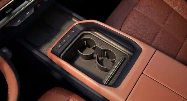 全新起亚Telluride三排6座中大型SUV加入混合动力