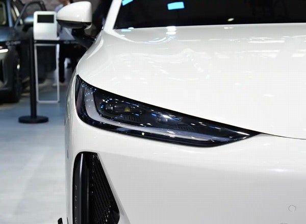 奇瑞风云A9 EV量产版正式亮相将2026年二季度上市