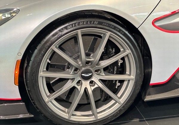 阿斯顿·马丁Valhalla超级跑车量产版车型限量999台