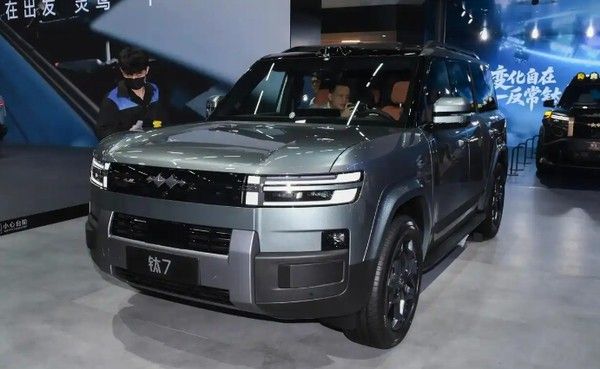 家用硬派越野车推荐5座车方程豹钛7成家用硬派新宠