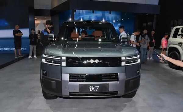 家用硬派越野车推荐5座车方程豹钛7成家用硬派新宠