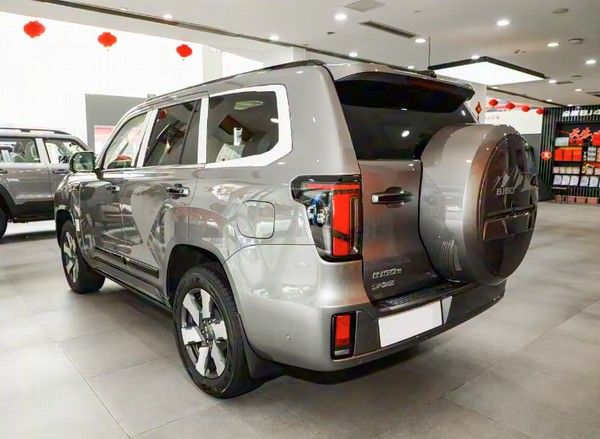 中大型SUV北京越野BJ60雷霆行政版11月30日上市