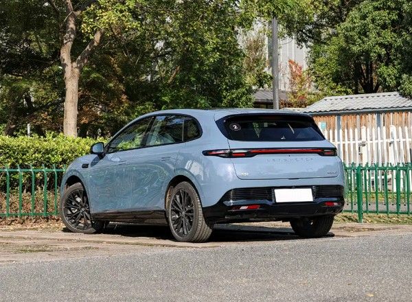 零跑Lafa5价格配置参数新车将于11月27日正式上市