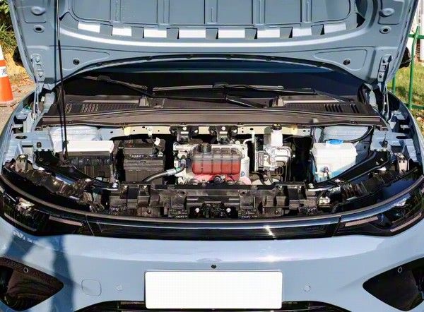 零跑Lafa5价格配置参数新车将于11月27日正式上市