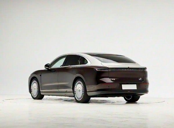 岚图追光L中大型轿车价格配置参数将12月上市交付