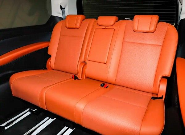 北京汽车全新中大型MPV锐胜M8将于12月5日上市