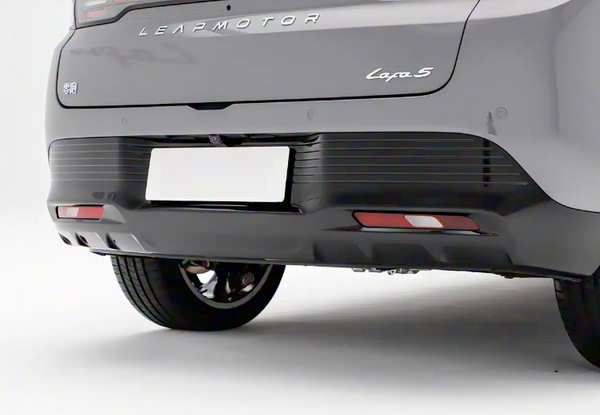 零跑汽车全新战略车型Lafa5正式上市价格参数配置