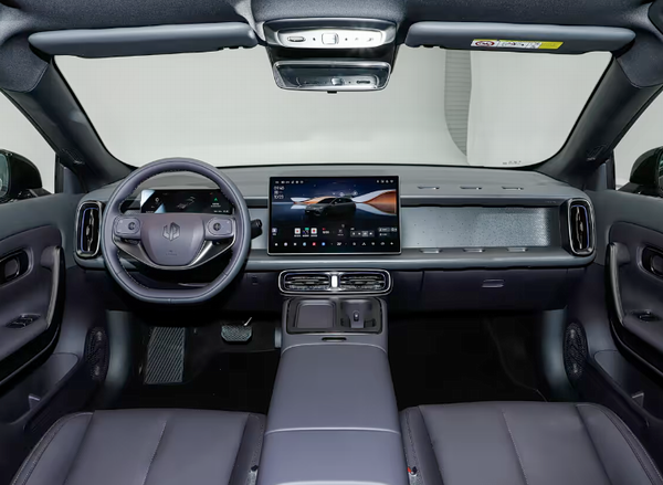 零跑汽车全新战略车型Lafa5正式上市价格参数配置