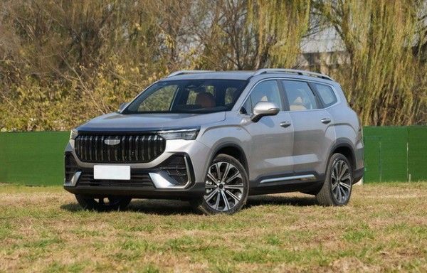 吉利汽车新款豪越L中型SUV正式上市价格参数配置